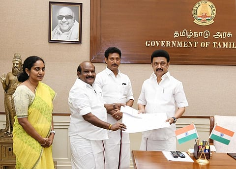 நம்ம ஸ்கூல் பவுண்டேசன் திட்டத்திற்கான நிதி தமிழக முதல்வர் மு.க.ஸ்டாலினிடம் வழங்கப்பட்டது