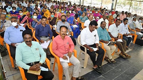 பள்ளி மேலாண்மை குழு கூட்டம் நடக்கும் நாள் மாற்றம்
