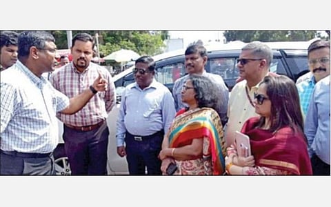 ஜி20 மாநாட்டு பிரதிநிதிகள் பிப்.1-ம் தேதி மாமல்லபுரம் வருவதை முன்னிட்டு, மேற்கொள்ளப்பட வேண்டிய ஏற்பாடுகள் குறித்து கூடுதல் தலைமை செயலர் கிருஷ்ணன் அதிகாரிகளுடன் ஆய்வு மேற்கொண்டார்.