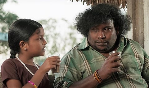 பொம்மை நாயகி Review: ஓர் எளிய தந்தையின் போராட்டமும், திகட்டாத திரை அனுபவமும்!
