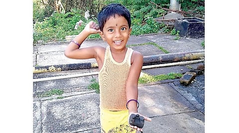 செம்மொழிக்குக் களிமண் கற்றுத் தரும் சுயம்