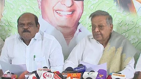 உச்ச நீதிமன்ற உத்தரவுக்கு எதிராக அதிமுக வேட்பாளர் தேர்வு என குற்றச்சாட்டு: அவைத் தலைவர் கடிதத்தை நிராகரித்த ஓபிஎஸ் தரப்பு