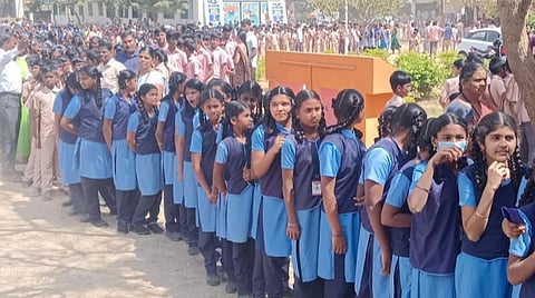 அரூர் புத்தகக் காட்சி: 5,000 மாணவர்கள் ஆர்வத்துடன் பங்கேற்பு