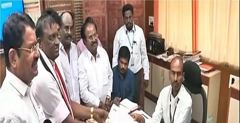 வேட்புமனு தாக்கல் செய்த தென்னரசு