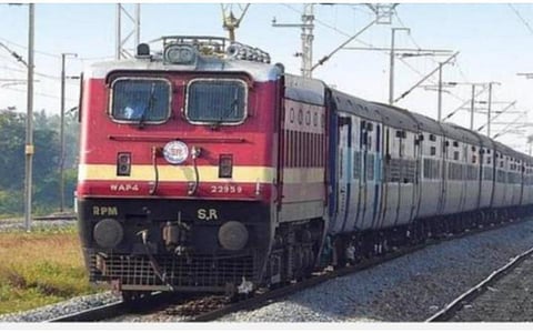 சென்னையில் இருந்து இயக்கப்படும் காரைக்குடி, மதுரை விரைவு ரயில்கள் ரத்து