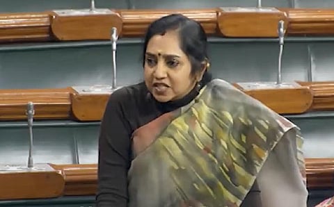கடலோர காவல் படை கப்பலுக்கு வேலு நாச்சியார் பெயர் சூட்டுக: மக்களவையில் தமிழச்சி எம்.பி வலியுறுத்தல்