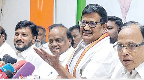 சென்னையில் நேற்று செய்தியாளர்களிடம் பேசிய தமிழ்நாடு காங்கிரஸ் தலைவர் கே.எஸ்.அழகிரி.படம்: பு.க.பிரவீன்