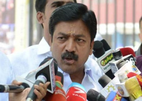 ஈரோடு கிழக்கில் 40 ஆயிரம் போலி வாக்காளர்கள்: தேர்தல் ஆணையத்தில் சி.வி.சண்முகம் புகார்