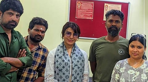 பழனி கோயிலில் சமந்தா சாமி தரிசனம்