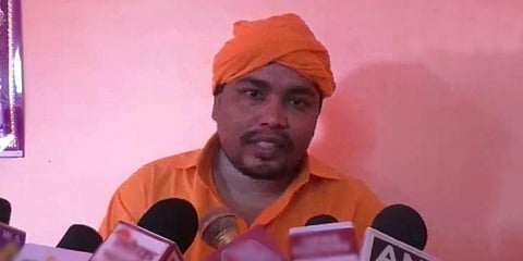 ஜிகாதிகளை கொன்று இந்து ராஜ்ஜியம் - உ.பி. அரசின் பாதுகாப்பு பெறும் துறவியின் சர்ச்சை அறிவிப்பு