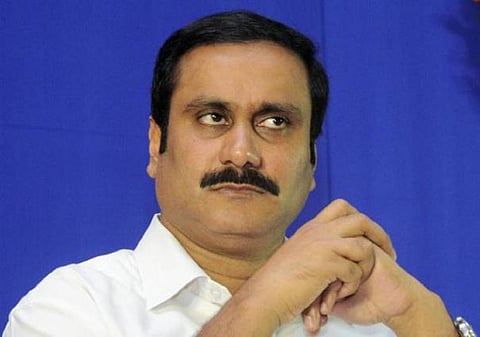 சாலை விபத்துகளில் 6 ஆண்டுகளில் 1 லட்சம் இறப்புகள்; காரணமான மதுக்கடைகளை மூட வேண்டும்: அன்புமணி