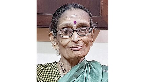 ‘தி இந்து' முன்னாள் ஆசிரியர் ஜி.கஸ்தூரியின் மனைவி கமலா காலமானார்
