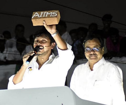 உதயநிதியின் செங்கல் பிரச்சாரம்: அதே பாணியில் அண்ணாமலை பதிலடி