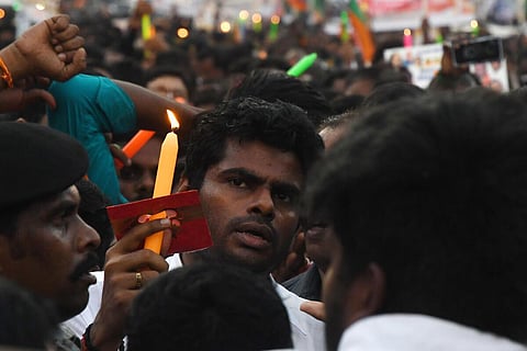பேரணியாக சென்ற அண்ணாமலை