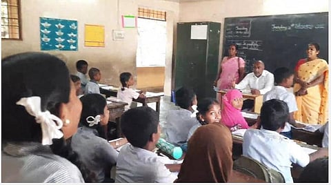 ஹோட்டலின் உணவுக்கூட புகையால் மூச்சு விடுவதில் சிரமம்: புதுச்சேரியில் அரசுப் பள்ளிக் குழந்தைகள் புகார்