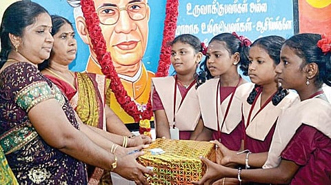 வகுப்பறை அனுபவம்: மாணவர்களின் அன்பு பரிசு
