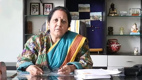 முதல்வர் விமுக்தா சர்மா