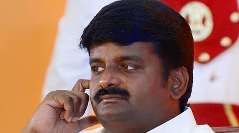 ஆறுமுகசாமி ஆணைய அறிக்கையில் விஜயபாஸ்கர் மீதான கருத்துகளுக்கு உயர் நீதிமன்றம் இடைக்கால தடை