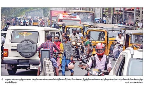 மதுரை பனகல் சாலையில் நெரிசலை தீர்க்கும் பொறுப்பு யாருக்கு?