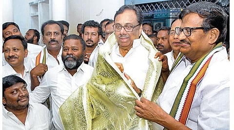 முதல்வர் ஸ்டாலினுடன் ஈவிகேஎஸ் சந்திப்பு: பேரவைத்தலைவர் அறிவித்ததும் எம்எல்ஏவாக பதவியேற்பு