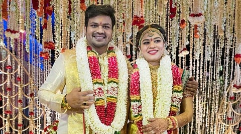 மனோஜ், மவுனிகா