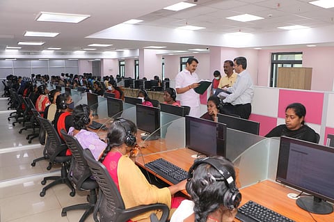 மின்னகம் மையத்தை ஆய்வு செய்த அமைச்சர் செந்தில்பாலாஜி