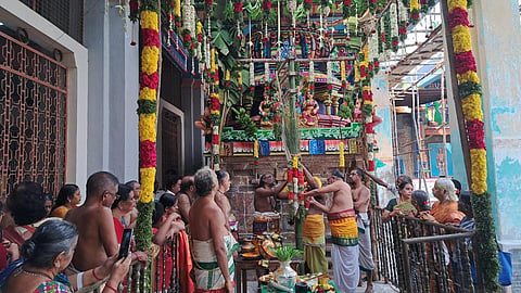 கும்பகோணம் ஒப்பிலியப்பன் கோயிலின் பங்குனி பெரு விழா கொடியேற்றத்துடன் தொடங்கியது