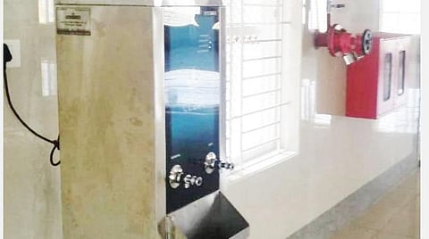 கிருஷ்ணகிரி அரசு மருத்துவமனையில் குடிநீர் தட்டுப்பாட்டால் நோயாளிகள் அவதி: காவிரி நீர் வழங்க நடவடிக்கை என தகவல்