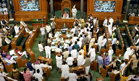 எதிர்க்கட்சிகள் மற்றும் ஆளும்கட்சி அமளி | 5-வது நாளாக முடங்கியது நாடாளுமன்றம்