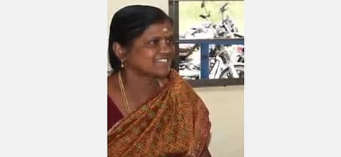 பாபநாசம் அருகே திமுக ஊராட்சி மன்ற தலைவி தீக்குளித்து படுகாயம்