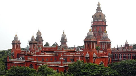 உதகை மலைப் பிரதேசங்களில் வீடு கட்ட அனுமதி மறுப்பது அரசியலமைப்பு சட்ட உரிமையை பறிப்பதாகும்: உத்தரவை ரத்து செய்தது உயர் நீதிமன்றம்