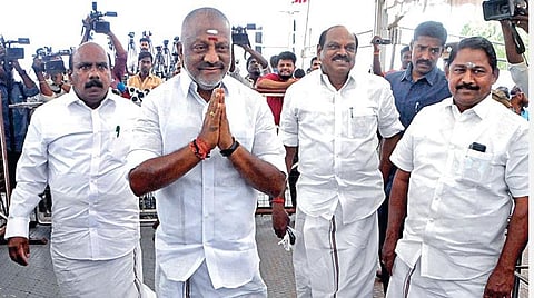 அதிமுக பொதுச் செயலாளர் தேர்தலுக்கு தடை கோரி ஓபிஎஸ் மனு தாக்கல்: உயர் நீதிமன்றத்தில் நாளை விசாரணை