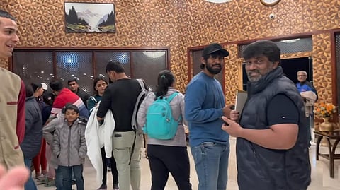 காஷ்மீரில் ‘லியோ’ படக்குழுவின் ஹோட்டலில் நடந்தது என்ன? - வீடியோ பகிர்வு