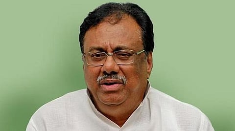 தீவிர சிகிச்சைப் பிரிவில் அனுமதி இளங்கோவனுக்கு தொடர் சிகிச்சை