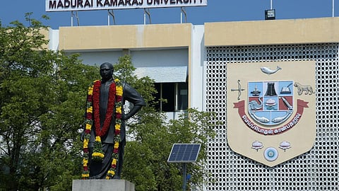 கல்லூரிகளில் புதிய பாடப் பிரிவு அனுமதி ஆய்வை முடிப்பதில் அவசரம் ஏன்? - காமராசர் பல்கலை. சர்ச்சை