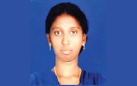 மாணவி மகேஸ்வரி