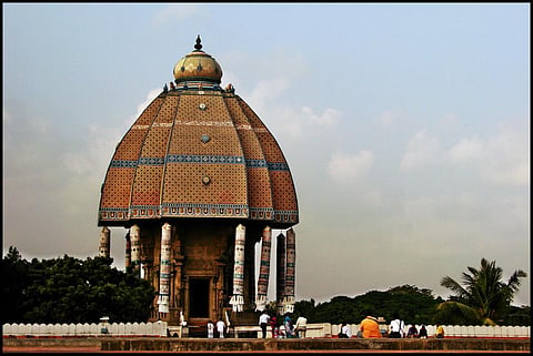 வள்ளுவர் கோட்டம்