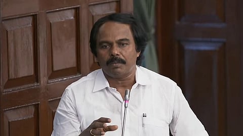 உள்ளூர் கேபிள் ஆபரேட்டர்கள் மூலமாக குறைந்த விலையில் இணைய சேவை - அமைச்சர் மனோ தங்கராஜ் தகவல்
