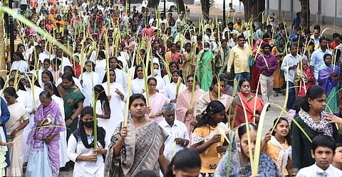 கோவையில் குருத்தோலை ஞாயிறு பவனி | படம். ஜெ. மனோகரன்