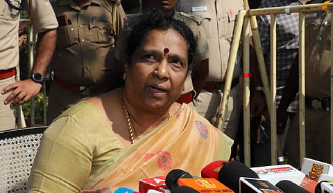 மகளிர் ஆணையத் தலைவி குமாரி