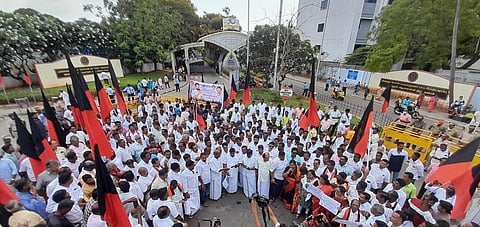 ஜிப்மரில் போராட்டம் | படம்: எம். சாம்ராஜ்