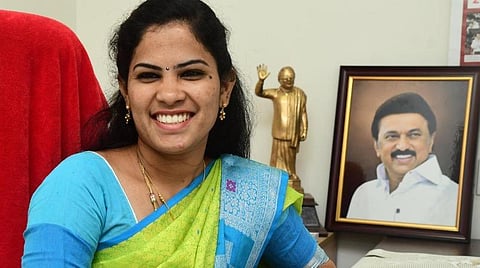 மாநகராட்சி மேல்நிலைப் பள்ளிகளில் கட்டணமில்லா நீட் பயிற்சி: மேயர் பிரியா தொடங்கி வைத்தார்