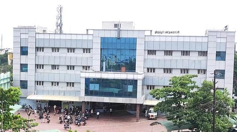 திருப்பூரில் 60 வார்டுகளிலும் தனியார் மயமாகும் மாநகராட்சி குப்பை அள்ளும் பணி: திமுக கூட்டணி கட்சிகளிடையே வலுக்கும் எதிர்ப்பு