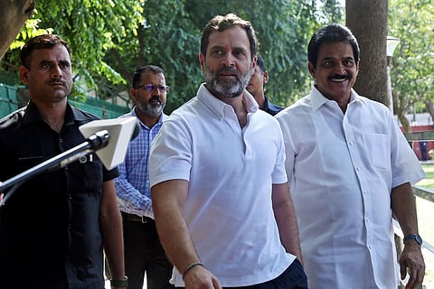 2 ஆண்டு சிறை தண்டனைக்கு தடை கோரிய ராகுல் காந்தி மனு மீது இன்று தீர்ப்பு?