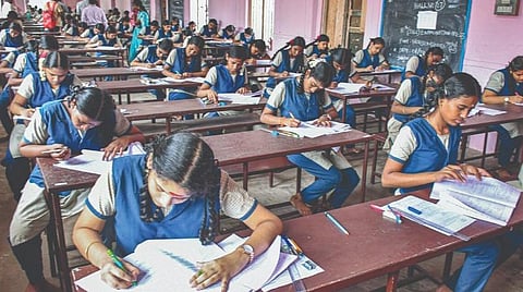 மொழிப் பாடமும் முக்கியம்தான் அரசே!
