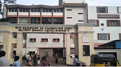தவறான சிகிச்சையால் சிறுமி கால் பாதிப்பு: தேசிய குழந்தைகள் ஆணையம் மருத்துவர்களிடம் விசாரணை