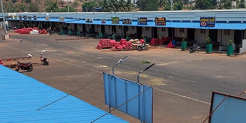 ரம்ஜான் பண்டிகை | கேரள வியாபாரிகள் வராததால் வெறிச்சோடிய ஒட்டன்சத்திரம் காய்கறி சந்தை