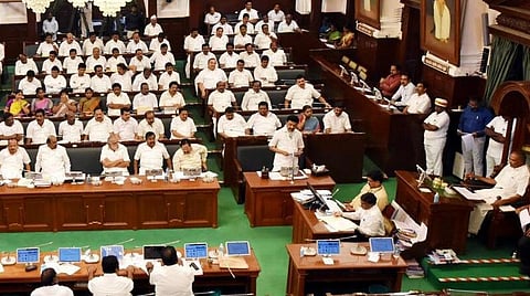 தொழிலாளர் உரிமையை பறிக்கும் மசோதாவை திரும்ப பெற வேண்டும் - அரசியல் கட்சித் தலைவர்கள் வலியுறுத்தல்
