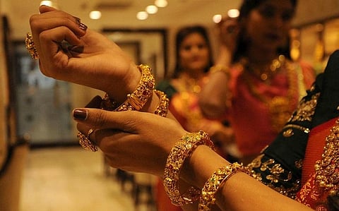 தங்கம் விலை சவரனுக்கு ரூ.480 குறைவு: நகைக்கடைகள் முன்கூட்டியே திறப்பு