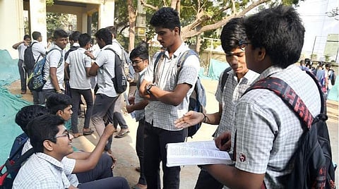 புதுச்சேரியில் 121 அரசுப் பள்ளிகளில் சிபிஎஸ்இ பாடத்திட்டம் கொண்டுவர நடவடிக்கை